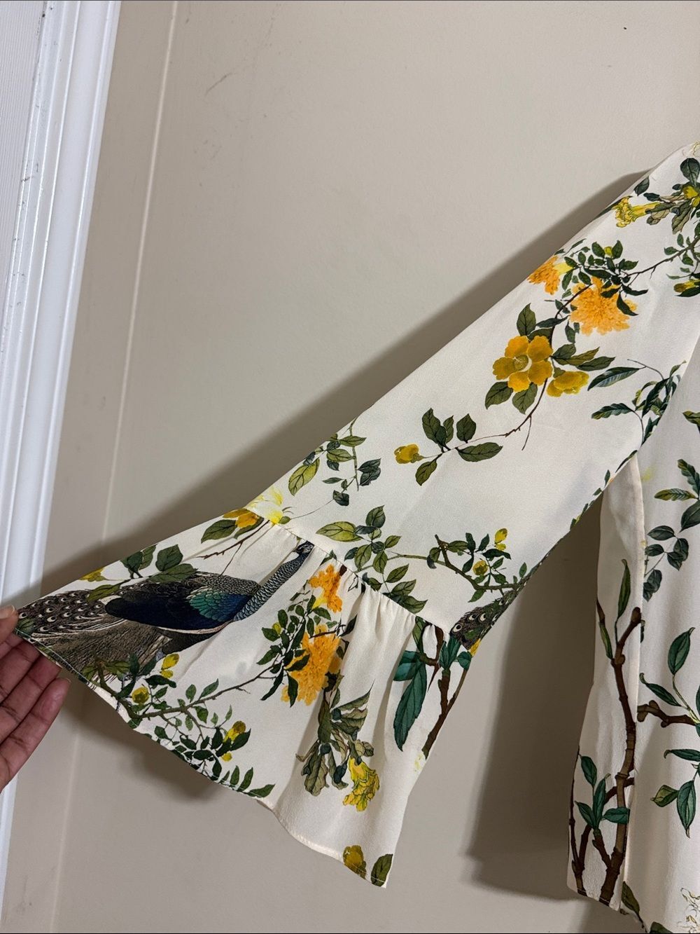 Kobi Halperin Silk Floral Smocked V-Neck Bell Sleeve Top size M Feminine Career - Picture 5 of 11